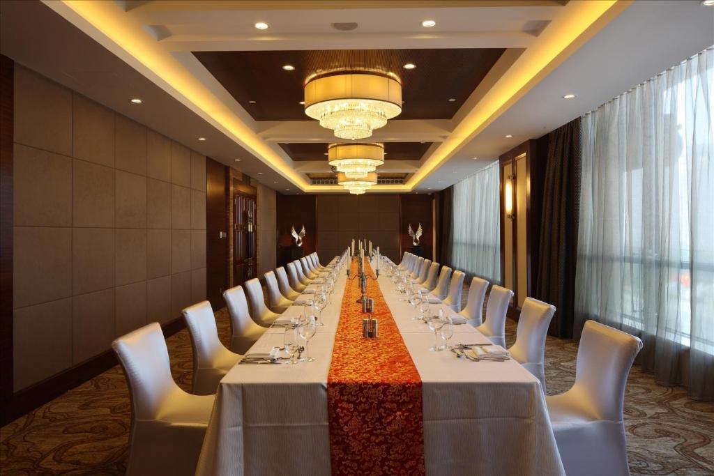 Sovereign Hotel Čan-ťiang Exteriér fotografie